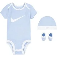 Nike Sportswear Neugeborenen-Geschenkset NHN NIKE SWOOSH (3-tlg) dreiteiliges Set, für Babys, aus Baumwolle und Polyester