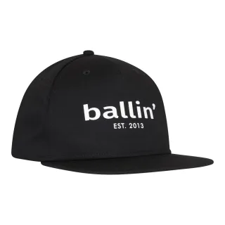 Diese Ballin Snapback Cap ist aus der neuen Ballin Est. 2013 Streetwear-Kollektion. Die Kappe hat 5 Panels und eine gerade Klappe. Das elastische Schweißband im Inneren der Kappe sorgt für ein trockenes und angenehmes Tragegefühl. Die Kappe verfügt ü