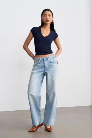 Tief sitzende gerade geschnittene Baumwoll-Denim-Jeans