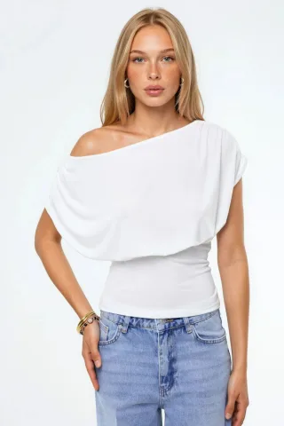 Asymmetrische Kurzarmstrickbluse