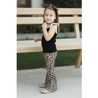 Parla Kids Shirt & Hose Schwarzes kurzarm Oberteil, Schlaghose und Haarband