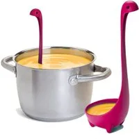 JATrade Suppenkelle NESSI Suppenkelle, Lochness Kelle, Loch Ness Schöpfkelle, Suppenkelle, Suppenlöffel, Saucenlöffel, Saucenkelle, Löffel, Geschenk