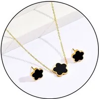 GOLDKLEIN Schmuckset Blumen Edelstahl Ohrringe Halskette Set Perlmutt (2-tlg), Angebot - inkl. Schmuckbox