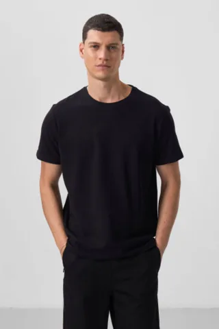 Herren T-Shirt in Regular Fit mit Rundhalsausschnitt