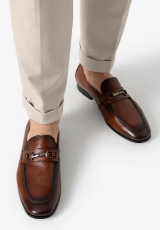Wittchen Herren-Lederslipper mit Gürtelschnalle, Hellbraun, Naturleder