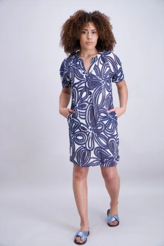 signe nature - Kurzarm-Kleid mit grafischem Allover-Muster blau/weiß - Gr. - 44
