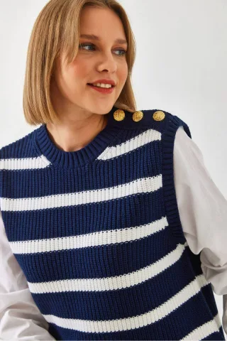 Gestreifter Pullover