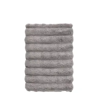 Luxuriöses Frottier-Handtuch aus Baumwolle in taupe | Zone Denmark Inu. Strukturierte Waschplatz-Organisation für Ihren geordneten Alltag.