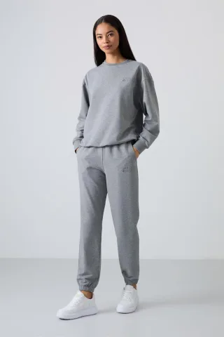 Oversized Sweatshirt und Hosen-Set mit elastischem Saum