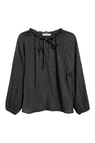 Bluse mit Rundhalsausschnitt und Bindegürtel