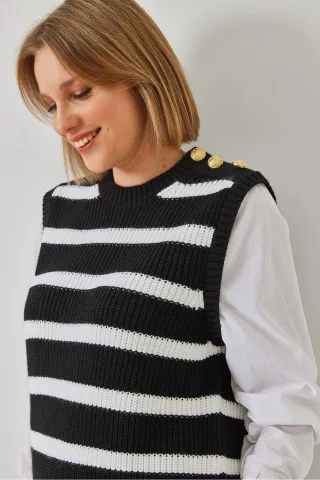 Gestreifter Pullover