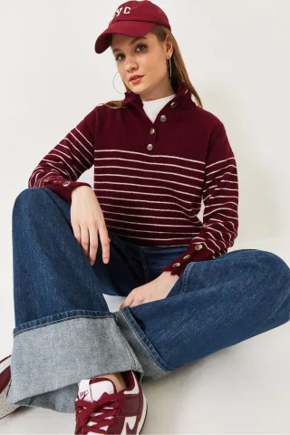 Knopfkraag Gestreifter Strickpullover