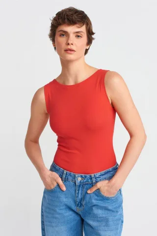 Ärmellose Slim-Fit Boot-Cut Bluse