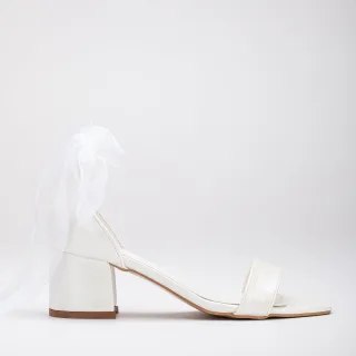 Athena Niedrig Absatz Sandalen with Ribbon