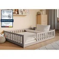Kids Collective Kinderbett Bodenbett Bett mit Rausfallschutz & Lattenrost Montessori Bett Kinder (weitere Größen 80x160, 80x180, 90x190, 90x200, 120x200 cm), Jugendbett Einzelbett optional mit Matratze Kaschmir Kiefer 140x200 cm