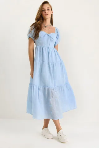 Besticktes Herzkragen Maxikleid