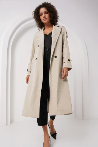 Doppelt gelegter langer Trenchcoat