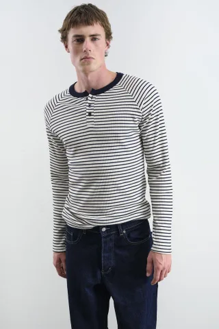 Slim Fit gestreiftes Button-Kragen T-Shirt