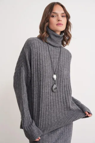 Oversize Rippstrick Rollkragenpullover