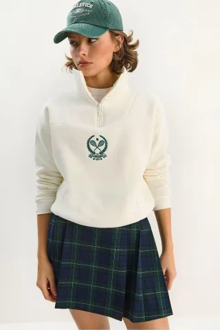 Bestickter Reißverschluss-Kragen-Sweatshirt
