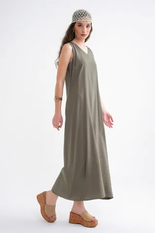 Ärmelloses Maxikleid mit V-Ausschnitt und Taschen