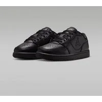 Jordan Jordan Court Connect Low Sneaker inspiriert vom Look des Air Jordan 1