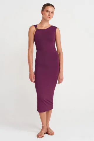 Ärmelloses Bodycon-Midi-Kleid mit Accessoire-Detail