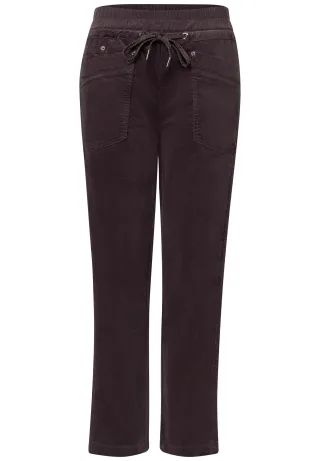 Street One - Slim Leg Cordhose im Loose Fit ruby vine - Gr. - 28