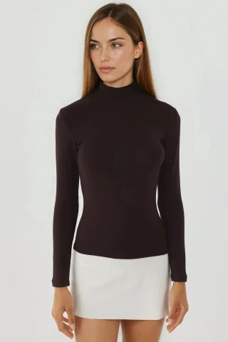 Ultraweiches Slim Fit Rollkragen-Strickoberteil