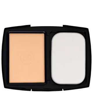 Chanel Ultra Le Teint Makellose Finish Kompaktfoundation Nr. 30 Beige — 13 g