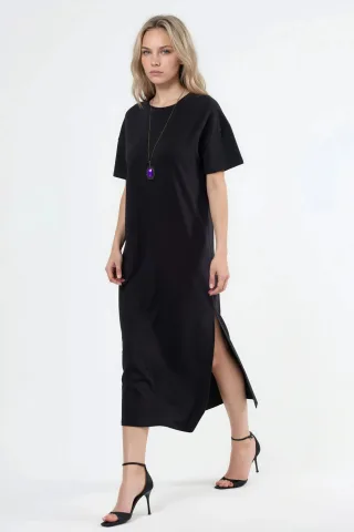 Entspannt geschnittenes Midikleid mit Rundhalsausschnitt