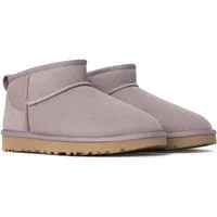 UGG Unisex, W CLASSIC ULTRA MINI Schlupfboots, Bequemschuh, Flats, Hausschuh, Freizeitschuh mit Logopatch