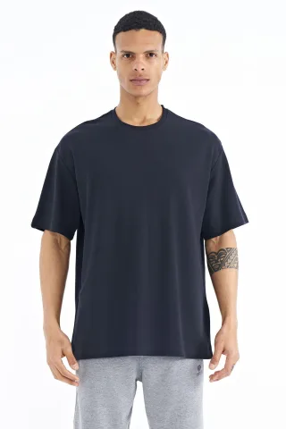 Übergroßes Baumwoll-Mischgewebe Crew-Neck T-Shirt mit Aufnäher