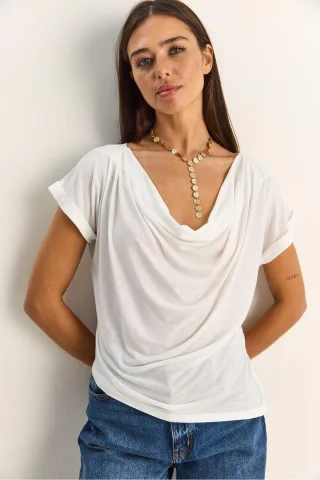 Kragenloses Drapiertes Blusenshirt