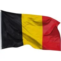 PHENO FLAGS Flagge Belgien Flagge 90 x 150 cm Belgische Fahne Fanartikel (Hissflagge für Fahnenmast), Inkl. 2 Messing Ösen