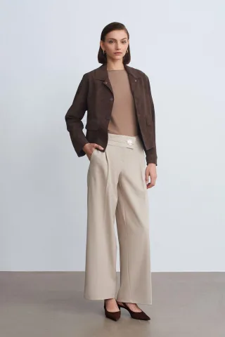 Hoch taillierte weite Crepe-Hosen