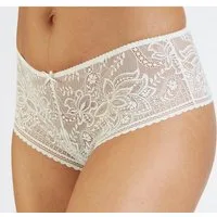 LASCANA Panty Luciana aus feiner, dezent transparenter Spitze in blumiger Optik