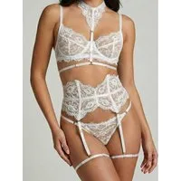 Elegant Love Set: Bügel-BH Spitzen-Lingerie-Set für Damen – Dessous mit Strapsen (Set, 5-tlg., Halsband + BH + Tanga + Taillenband + Beinriemen) Stilvolle Damenunterwäsche – Reizwäsche für besondere Momente