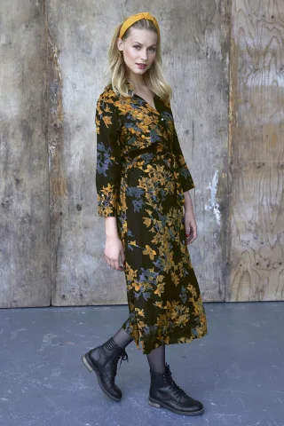 Kleid Regular fit black