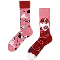 Many Mornings Freizeitsocken Many Mornings Socken Playful Cat (1 Paar, 1-Paar, 1 Paar) immer ein dismatching Paar