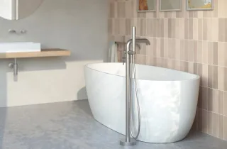 Neuesbad Serie 600 freistehende Wannenarmatur mit Brauseset, Oberfläche: edelstahl gebürstet NB1BQS_F17M1
