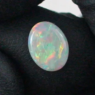 0,79 ct White Opal Multicolor Vollopal aus Coober Pedy Fire