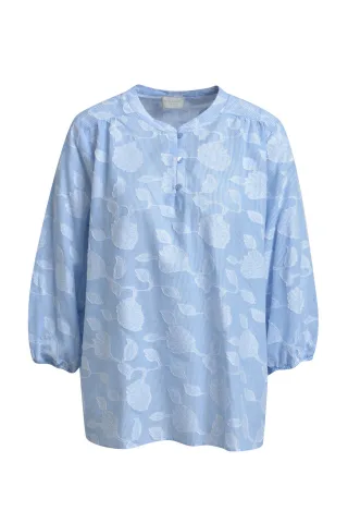 Milano Italy - blouse w neck panel and slit, 3/4 sleeve light blue print - Gr. - 36