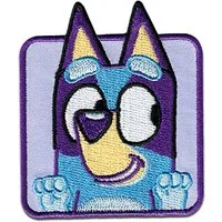 Bluey Aufnäher Bügelbild, Aufbügler, Applikationen, Patches, Flicken, zum aufbügeln, Polyester, Bluey © schaut - Größe: 6 x 5,2 cm
