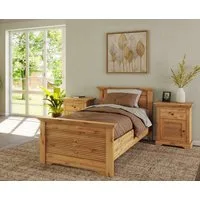 OTTO home Bett Rauna, Landhausstil, edles Design mit Lamellen und Kassetten, 2 Farben (Breite/Belastbarkeit 180cm=220 KG, 90cm=120KG), FSC® zertifiziertes Kieferholz, massive Qualität mit Lattenrost