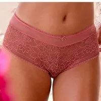 LASCANA Panty aus blumiger Jacquardspitze mit hübschem Accessoire