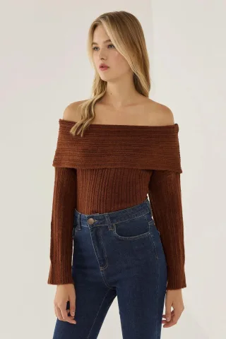 Schulterfreier Strickpullover