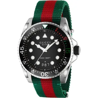 Gucci YA136209 Herrenuhr mit schwarzem Zifferblatt und Nylonarmband