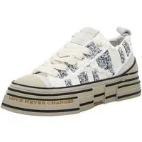 Rebecca White Sneaker