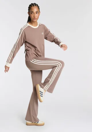 adidas Originals Leggings "FLARED" mit ausgestelltem Bein, sportliche 3-Streifen, stretchiges Material
